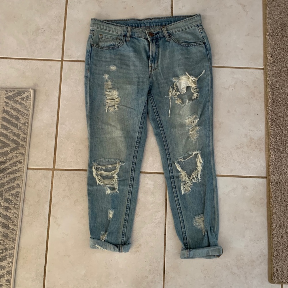 BDG Boyfriend distressed cropped jeans.